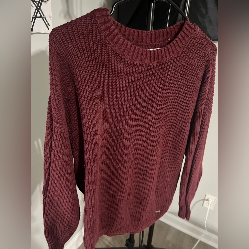 Hollister sweater